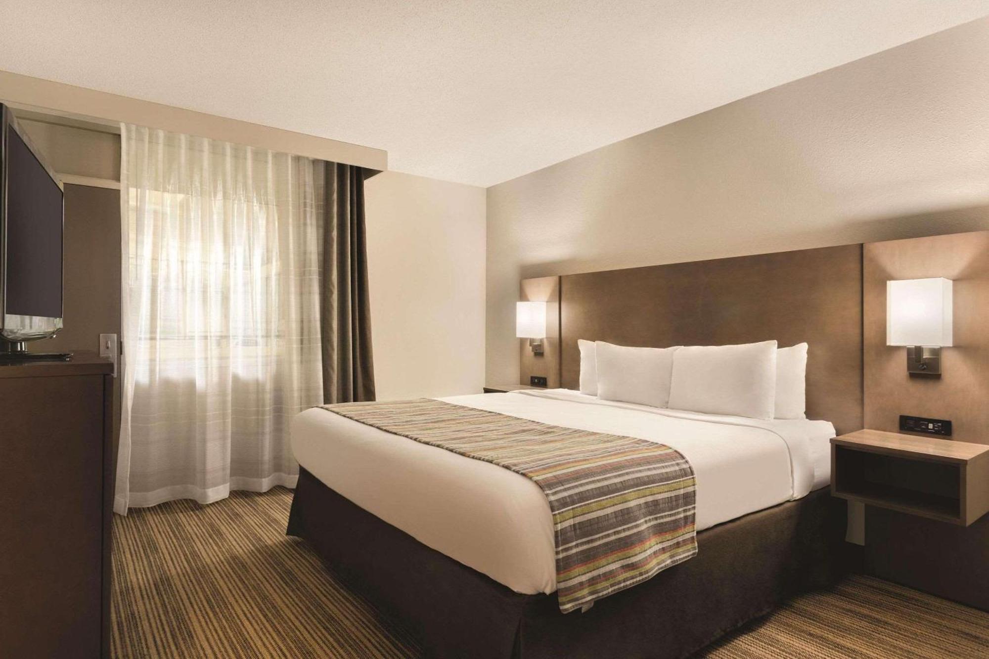 Country Inn & Suites By Radisson, Fergus Falls, Mn Екстер'єр фото